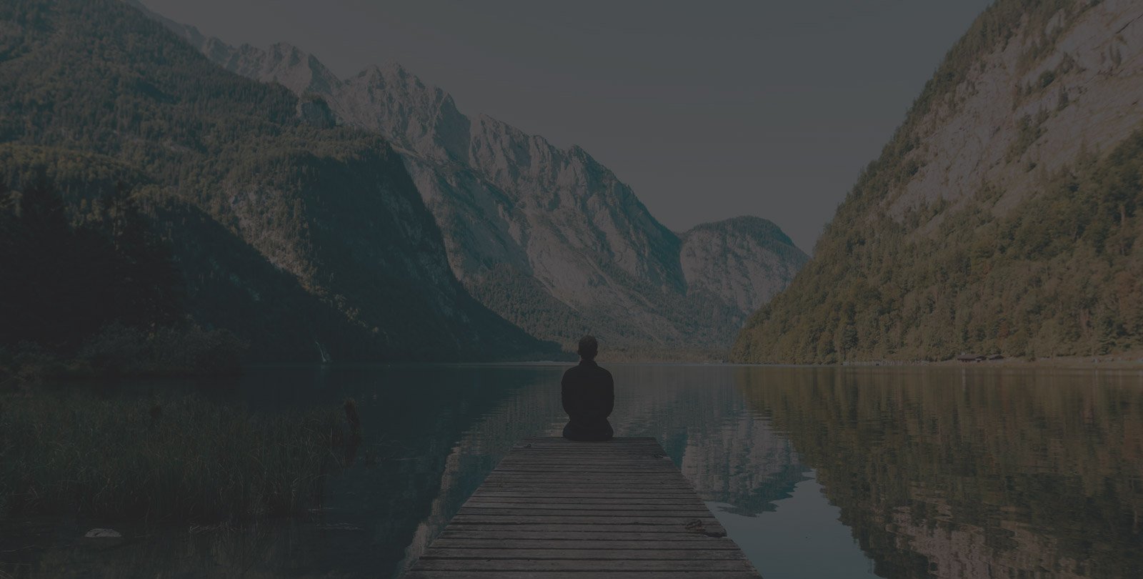 Luxury beach resort with infinity pool overlooking ocean - Stay Resort Now